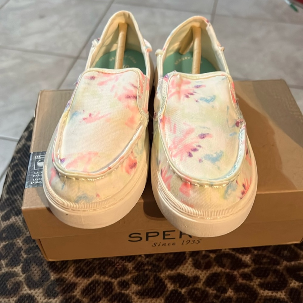 Girls shoes size 1
